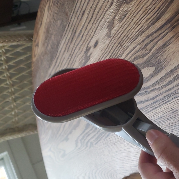 Lot of 4 different lint brush / hair removal brushes almost new clean - Picture 2 of 6